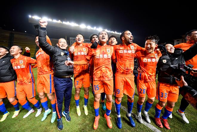 南宫电竞社区-包含冲刺阶段广州队官宣签约——法甲节点到来；更衣室稳定；数据趋势出现新变化的词条